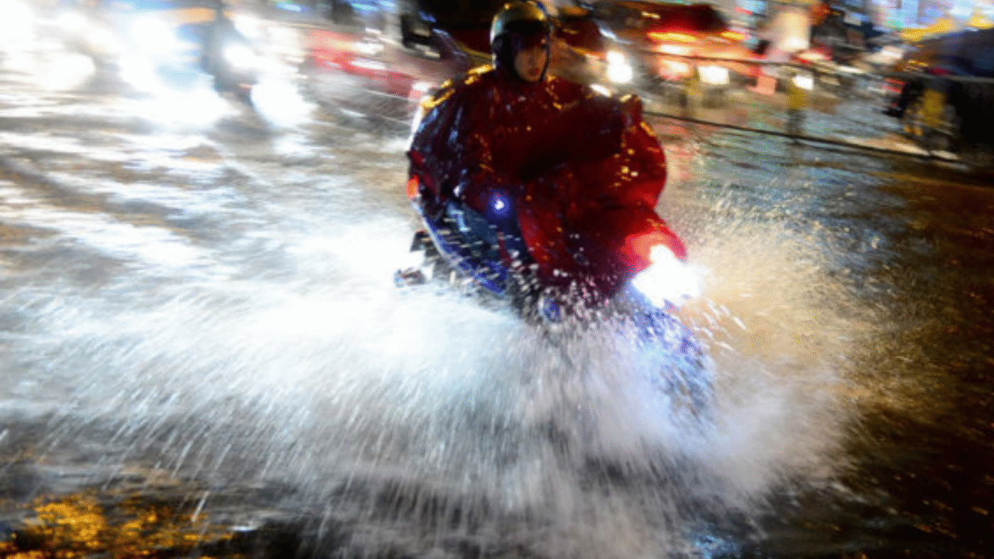 Cách xử lý khi Yamaha Xmax 300 bị ngập nước 2 Cach xu ly khi Yamaha Xmax 300 bi ngap nuoc